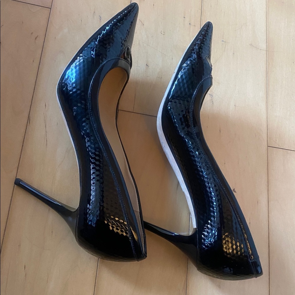 Jimmy Choo Black Patent Leather Hype Pump Cutout Buckle Heels Size 7.5 - Picture 10 of 16